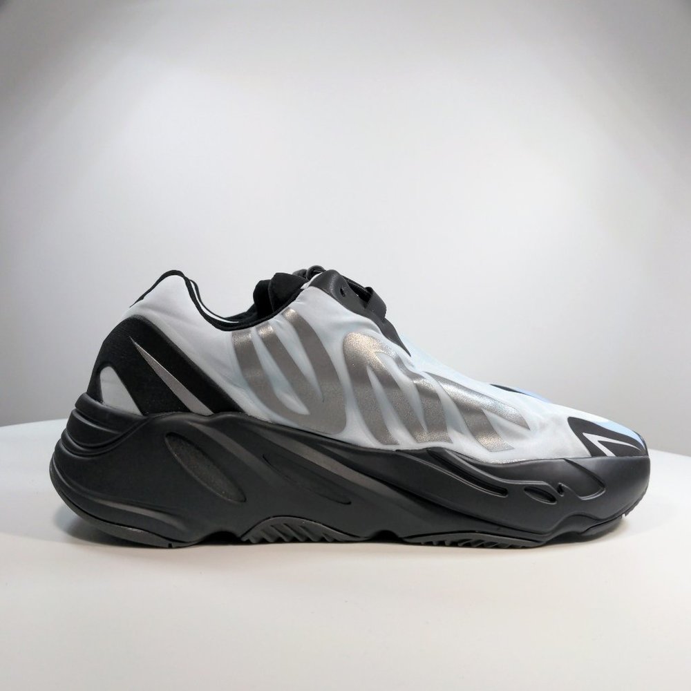 YEEZY BOOST 700 MNVN 'BLUE TINT'